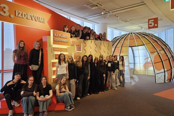 2a7c0f2f-f667-4908-a1cd-00ca87e4d7f9