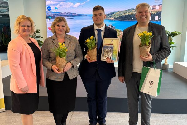 3d00e27b-c5df-4ee3-b1f8-ef3ad582feb2