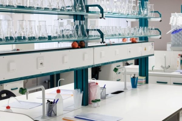 Olaines-Tehnoloģiju-koledžas-laboratorija.-Foto-Toms-Norde-845x321