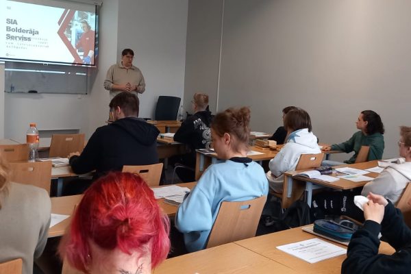 WhatsApp Image 2025-03-26 at 15.10.18