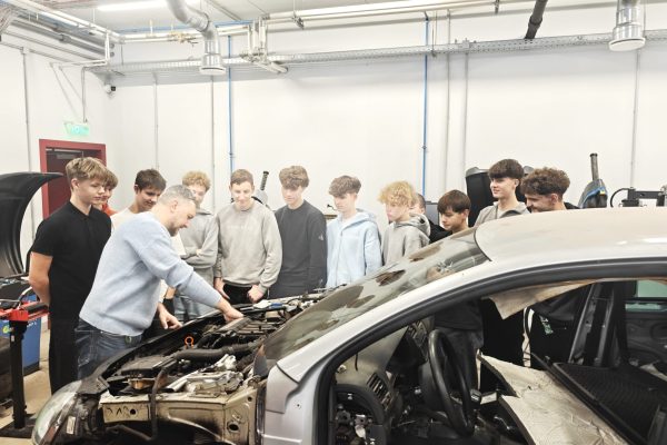 WhatsApp Image 2025-11-27 at 14.28.00 (2)