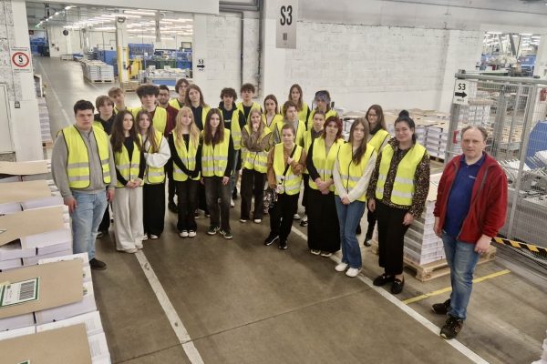 d7073f3c-352c-47d0-bd5e-b0e0a8e0f9ab