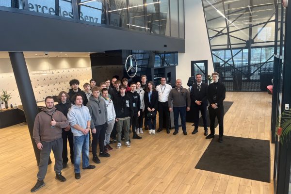 e9027be8-9a3e-446a-b281-61fa14061b2c