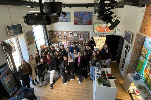 ea2ecb10-1b2b-4534-8d3d-423d83f7b463 ea2ecb10-1b2b-4534-8d3d-423d83f7b463