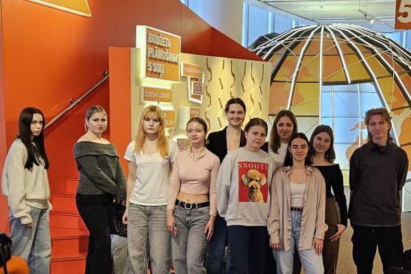 f49d98bb-864c-4b5f-bec8-66381af0d35c f49d98bb-864c-4b5f-bec8-66381af0d35c