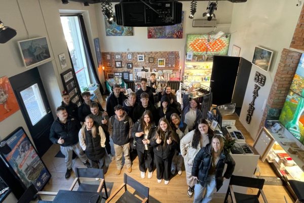 f9f49880-3121-4bd0-ac21-dc55da21c79b f9f49880-3121-4bd0-ac21-dc55da21c79b